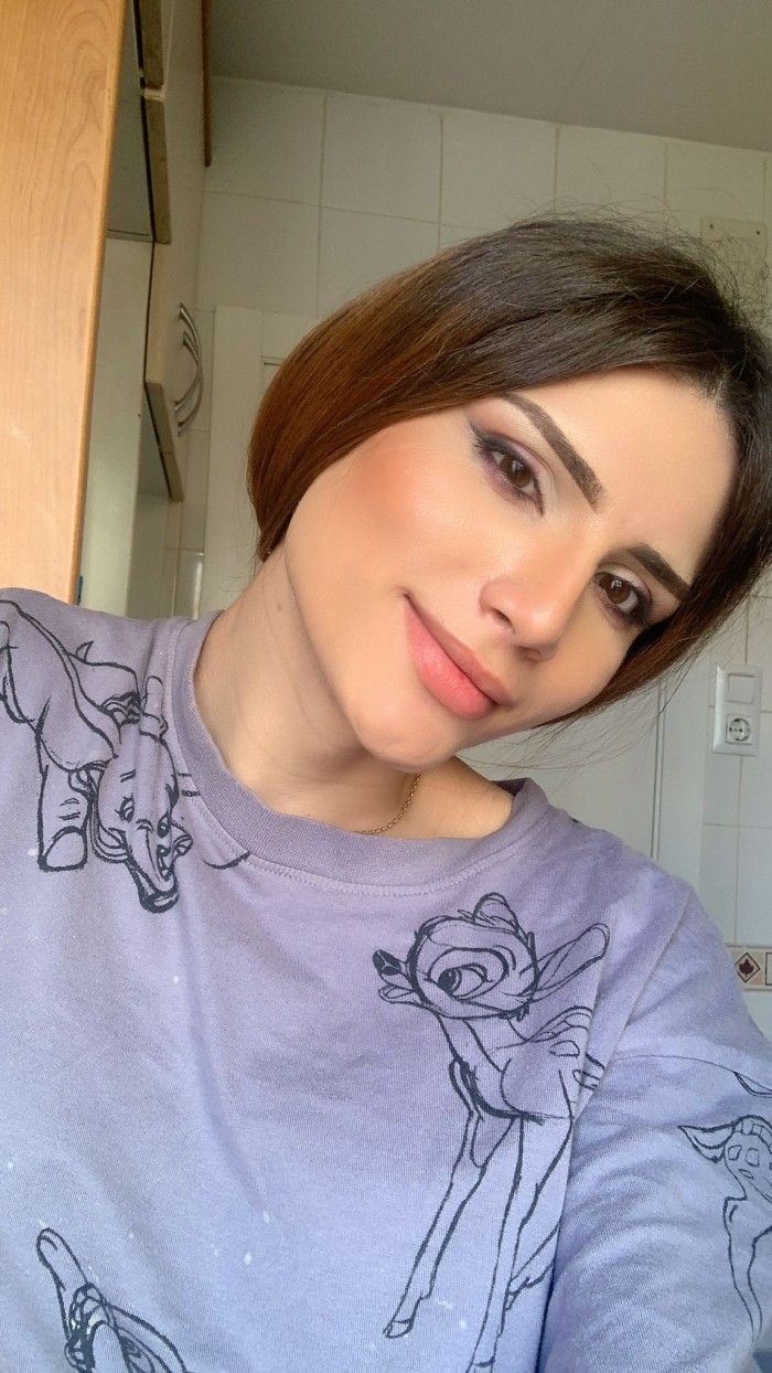 PRECIOSA CAÑERA NIÑATA FOLLADORA TODO VICIO