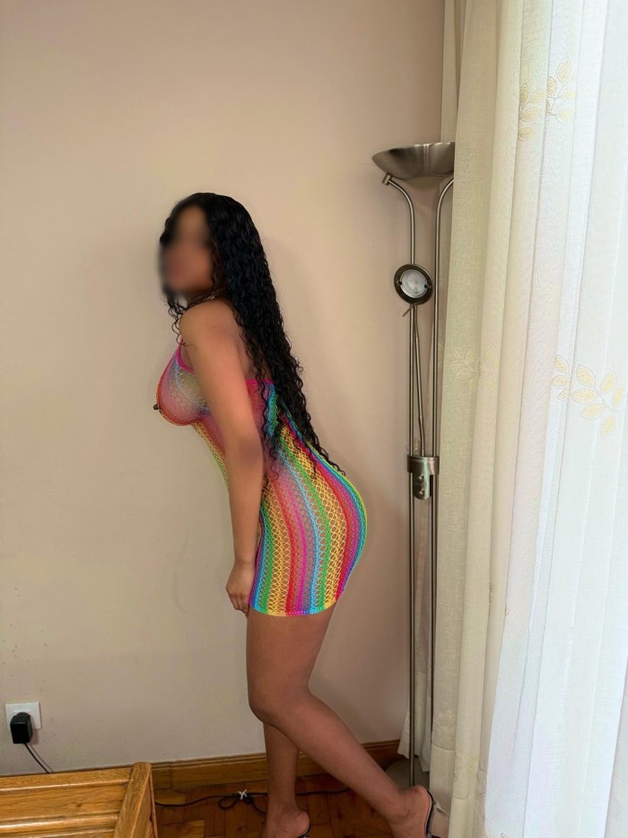 SARA LUJURIOSA MORENA IMPLICADA ARDIENTE