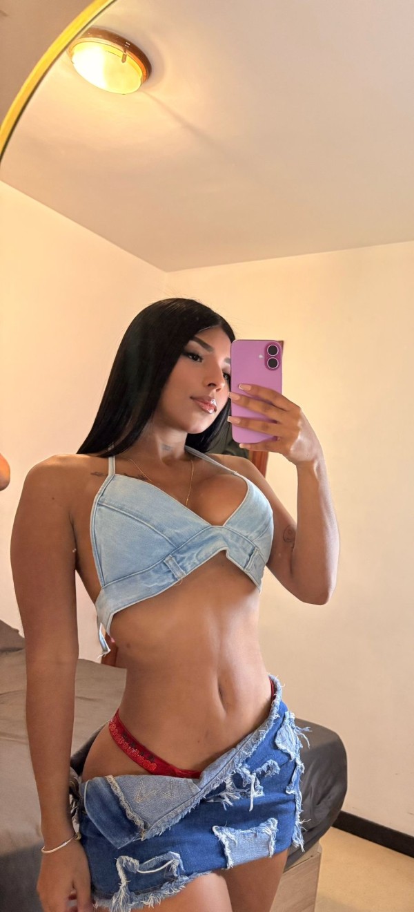 SOFÍA JOVENCITA VENEZOLANA MUY CALIENTE