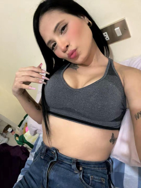 JOVENCITA MUY ATRACTIVA, CONMIGO ALUCINARAS, NOVEDAD CADIZ