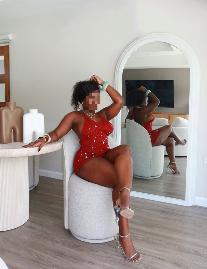 MASAJISTA RELAJANTE Y EROTICOS SE HACE SALIDAS SEVILLA CAPITAL