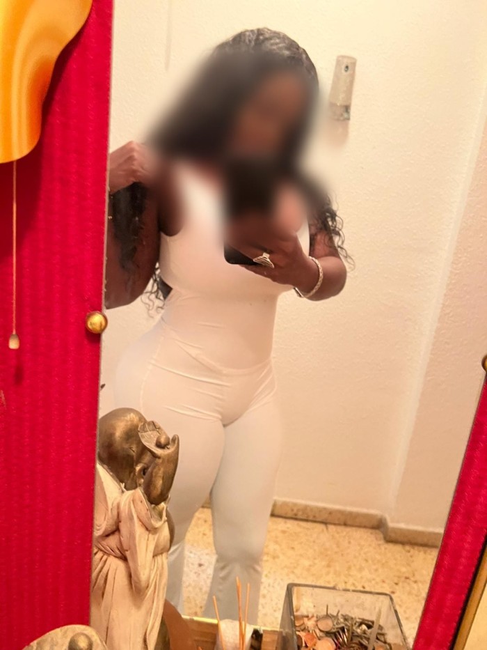 UNA MADURITA DULCE Y PICARONA… SALIDAS