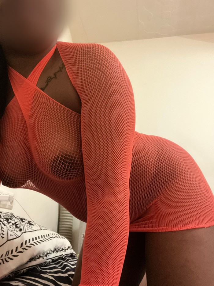 LATINA FIESTERA Y CALIENTE EN MÁLAGA CAPITAL