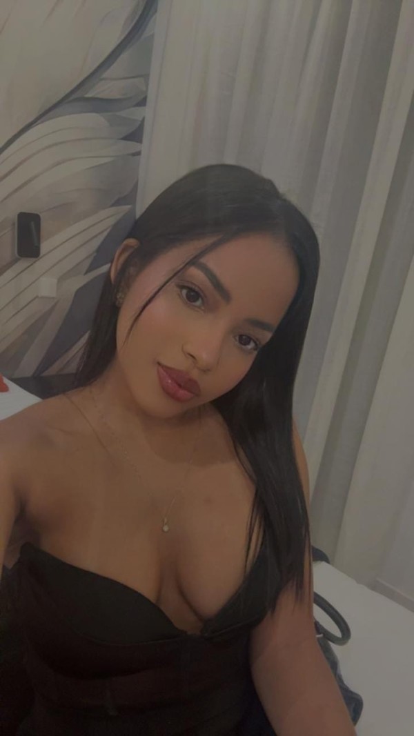 JOVENCITA COLOMBIANA INDEPENDIENTE