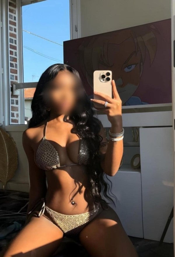 ENCANTADORA CHICA PARA VIVIR MOMENTOS RICOS