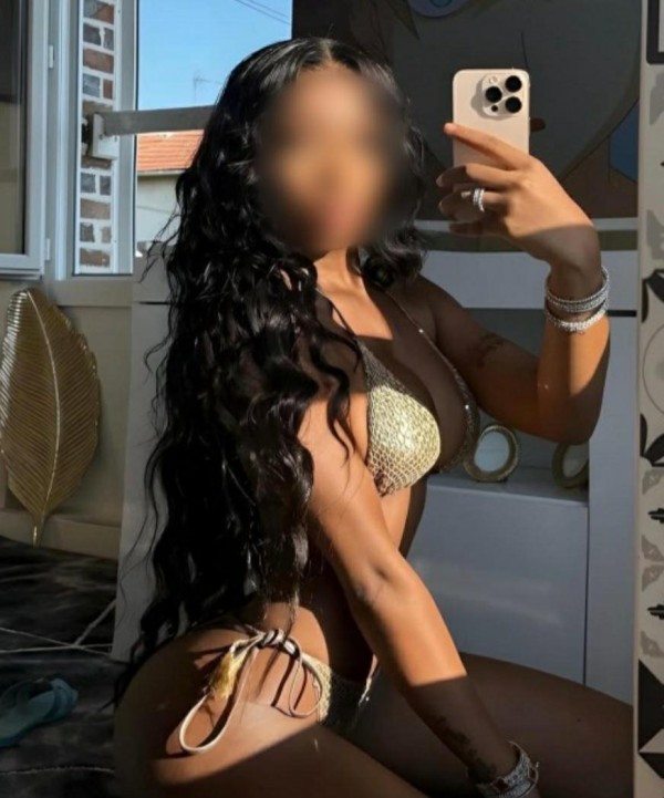 ENCANTADORA CHICA PARA VIVIR MOMENTOS RICOS