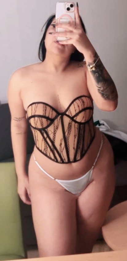 Rellenita sexy,divertida y muy fiestera.la.mejor boca de la ciudad