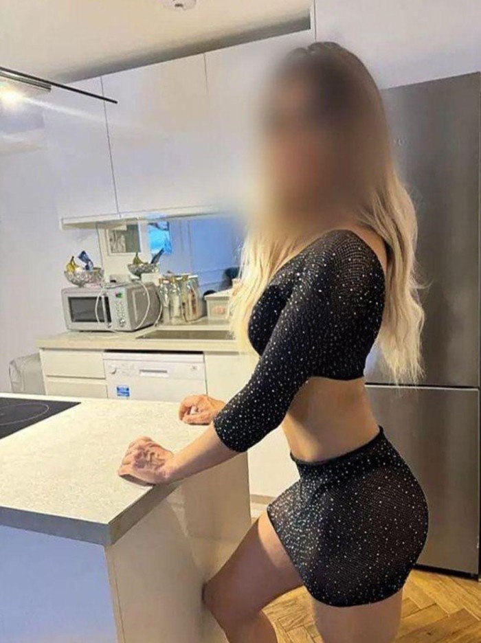 Madurita recien llegada cachonda y traviesa