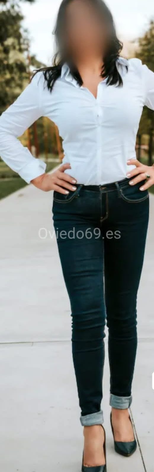 GUAPA SEDUCTORA ENVOLVENTE IMPLICADA BESUCONA