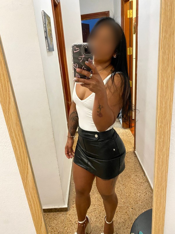 Novedad en Zaragoza gran via , cachonda besucona 24 hs fiestas