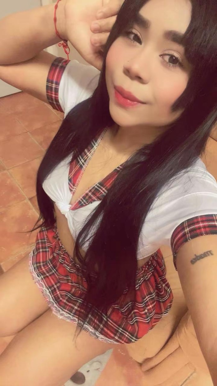 JOVEN APASIONADA Y FIESTERA