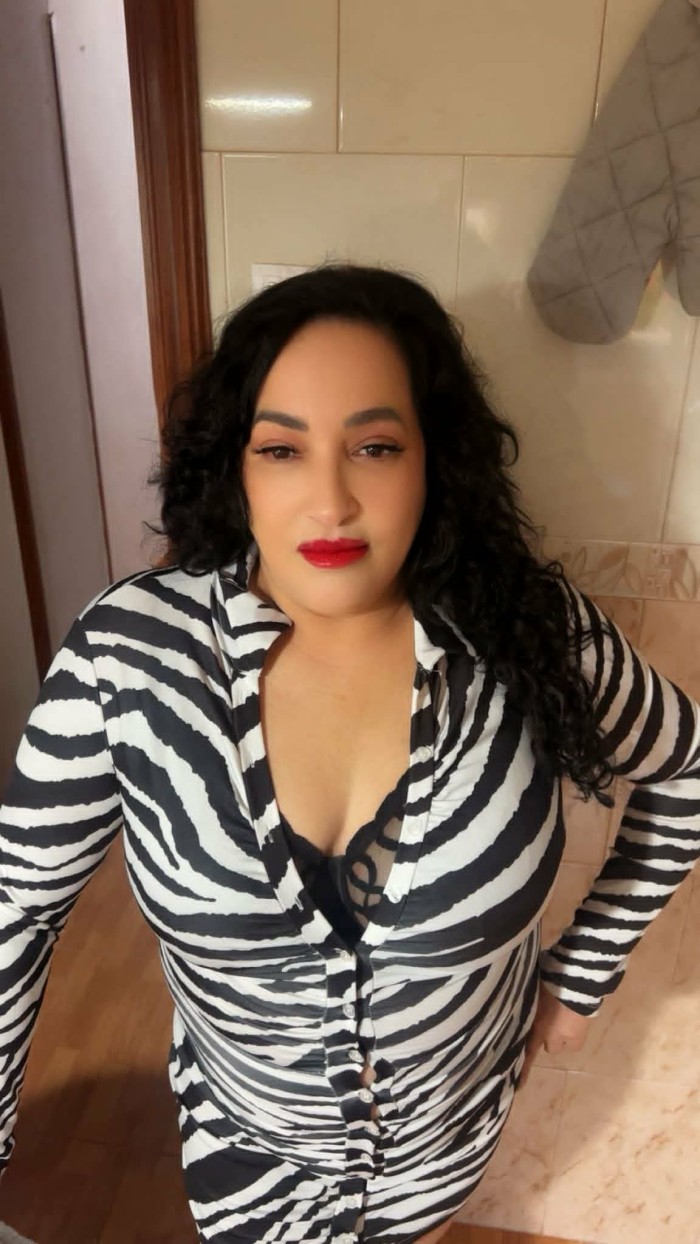 CUBANA MADURA BONITA AMISTAD IMPLICADA