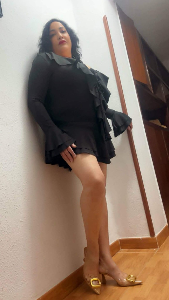 CUBANA MADURA BONITA AMISTAD IMPLICADA