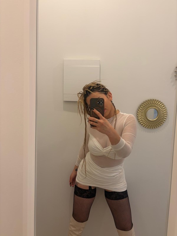 HOLA MIS AMORES SOY TANIA , DE NUEVO EN TU CIUDAD