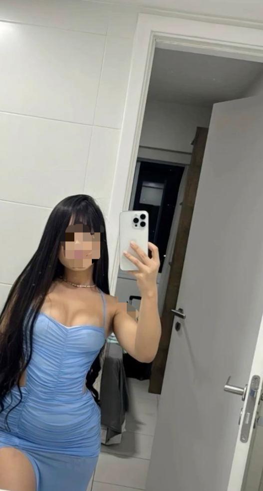 Ximena sexy latina