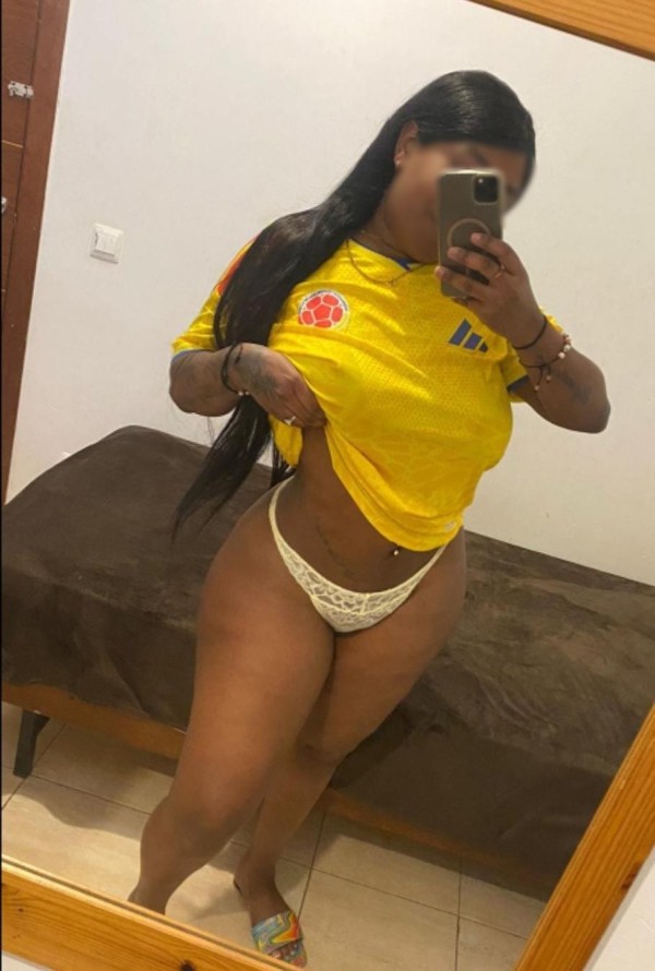 COLOMBIANA MUY COMPLACIENTE 24 HORAS