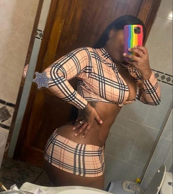 COLOMBIANA MUY COMPLACIENTE 24 HORAS