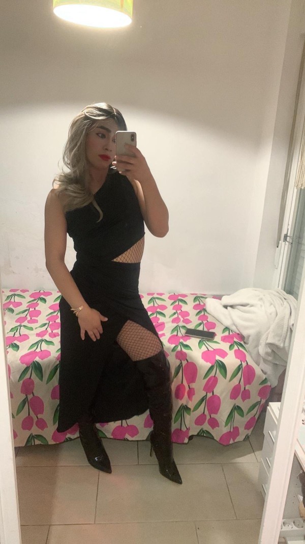 NOVEDAD…RUBIA TRANS NIÑATA FIESTERA Y ME CORRO EN TU BOCA AMOR