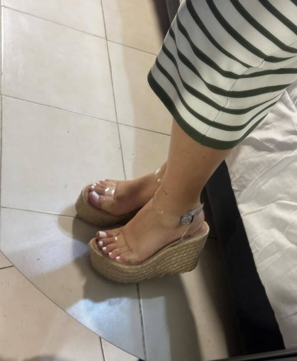 PERRA EN CELO, FOLLA ECONÓMICO