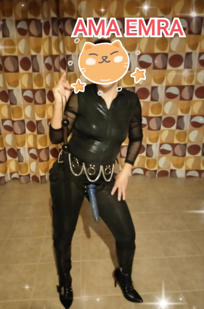 SESIÓN DE BDSM AMA EMRA