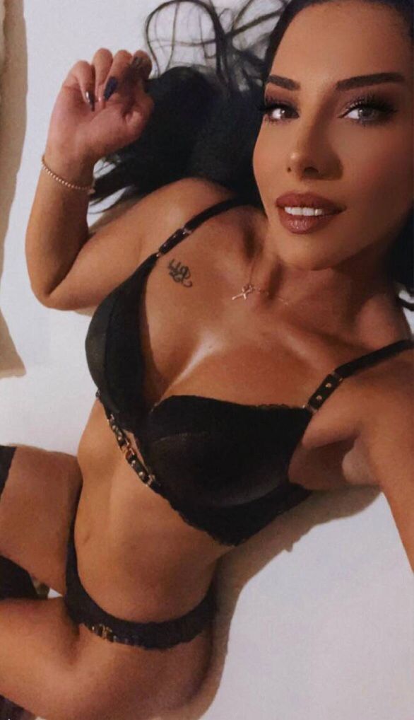 Compañía Fiestera a Domicilio – 3 Chicas