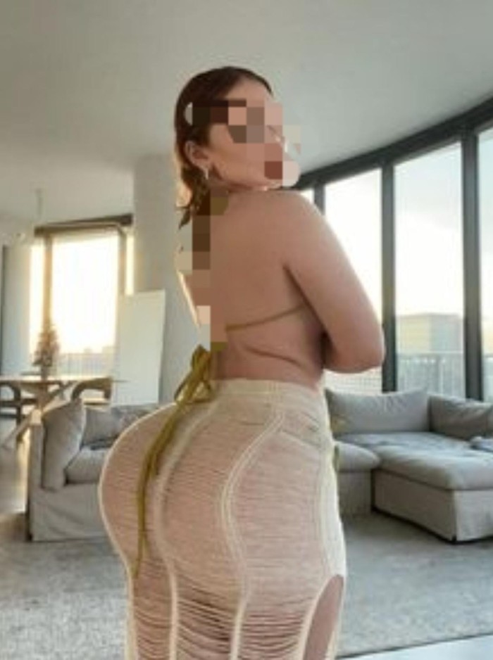 ARDIENTE CACHONDA IMPLICADA FIESTERA COMPLACIENTE