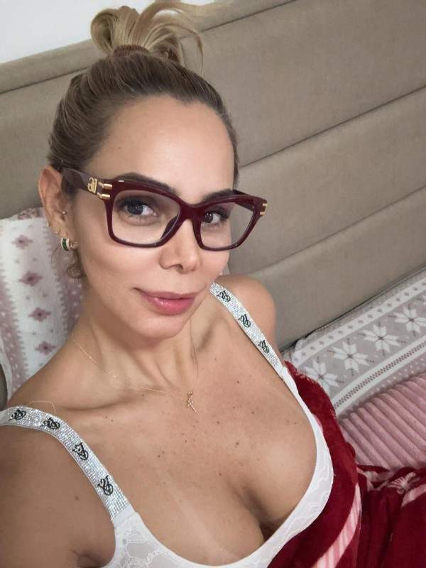 MADURITA SEXY