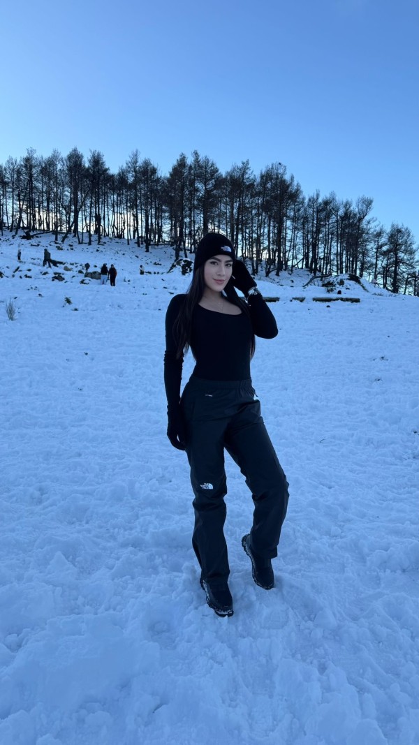 Mi amor hago salidas trabajo en mi piso soy independiente y muy  completita