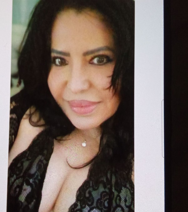 Susan madurita cachonda y traviesa