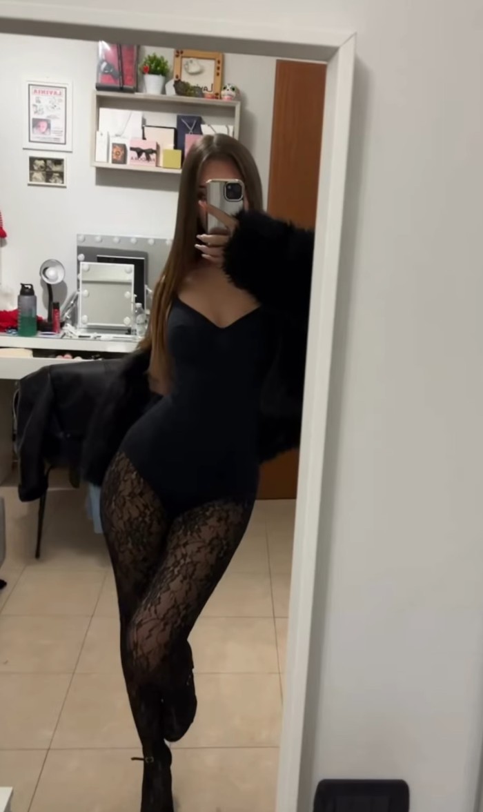 CINTIA – Española – 19 años- Universitaria