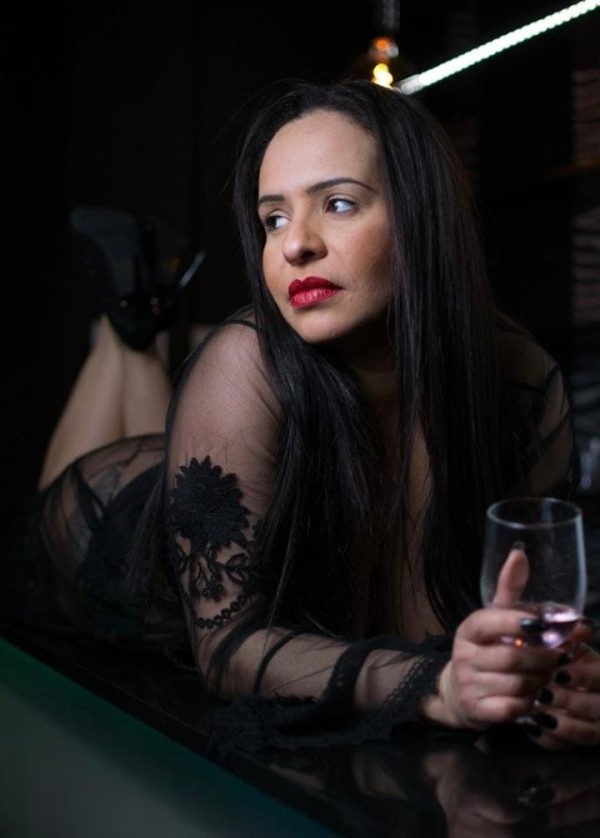 Alicia frances hasta final soy completa