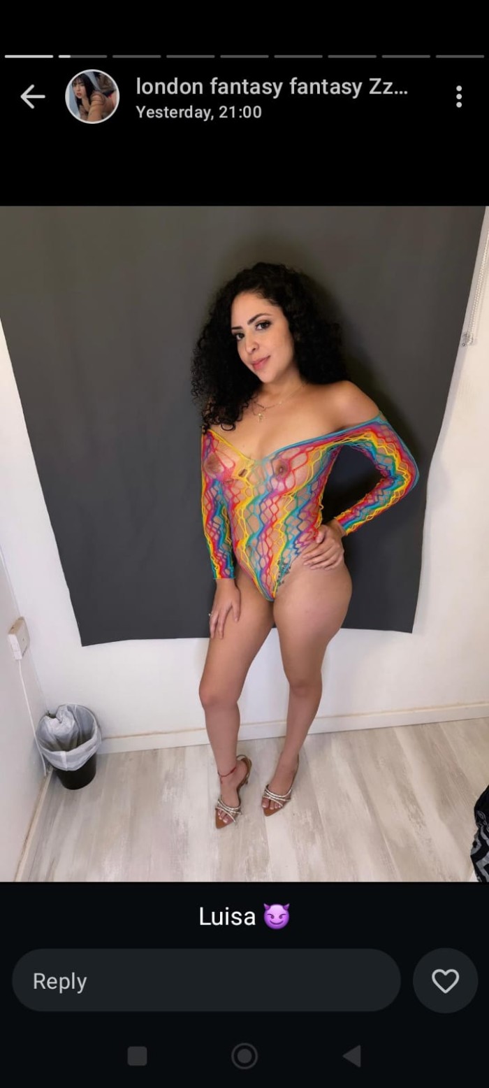 LATINA PIERNONA SUPER SEXY TORRASSA