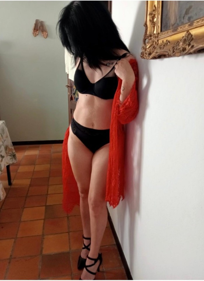 ESPAÑOLA GALLEGA GUAPISIMA 36 AÑOS SUPERNOVEDAD