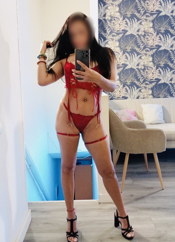 Delgadita con cuerpo de infarto independiente