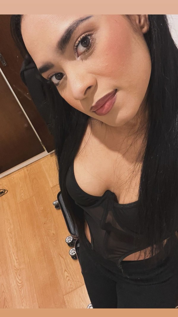 JOVENCITA COLOMBIANA INDEPENDIENTE
