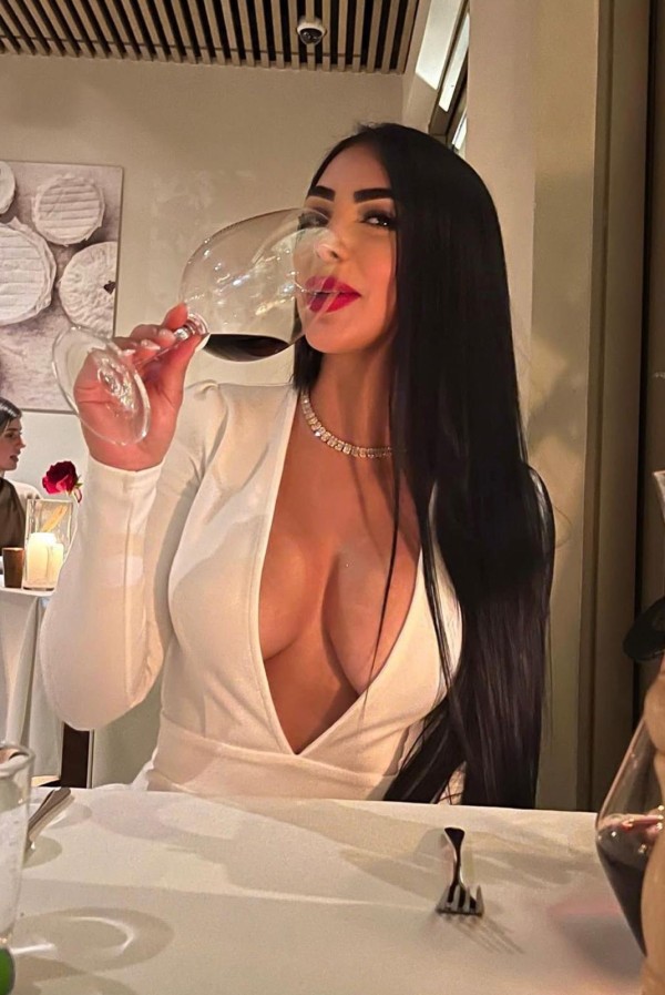 ROSITA NOVEDAD MUY FIESTERA, CACHONDA, COMPLACIENTE