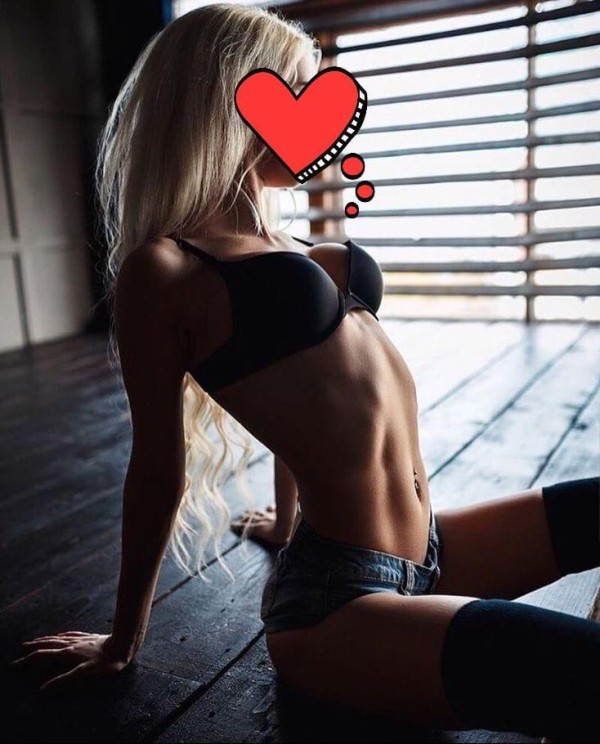 Sandra con su mejor francés natural completo bien