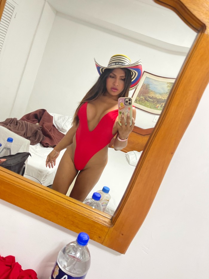 Jade Universitaria muy caliente jueguetona