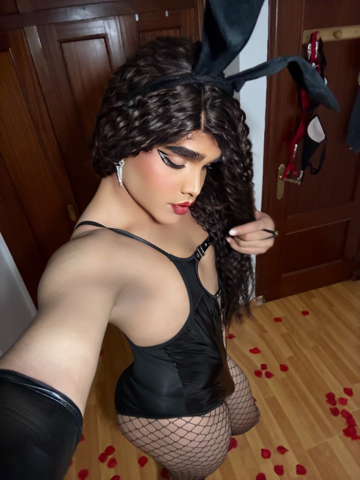 LATINA GUAPA XL CAÑERA A TOPE