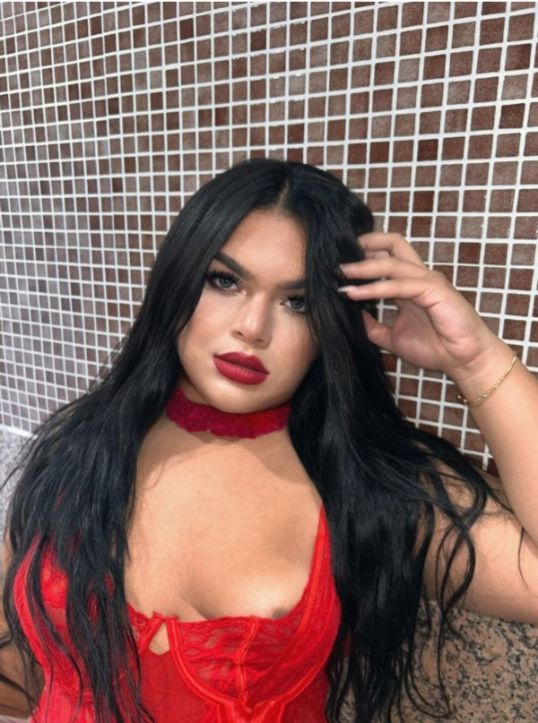 Latina PUTONA todo una diosa en la cama ven compruébalo