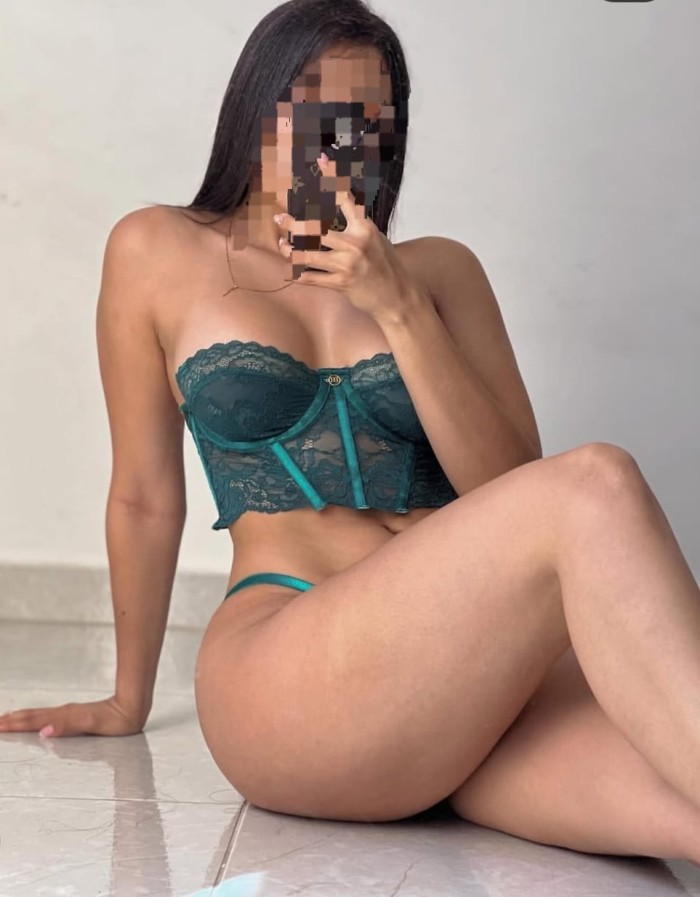 POR 1º VEZ EN LUGO. BELLA, MORBOSA Y VICIOSA.