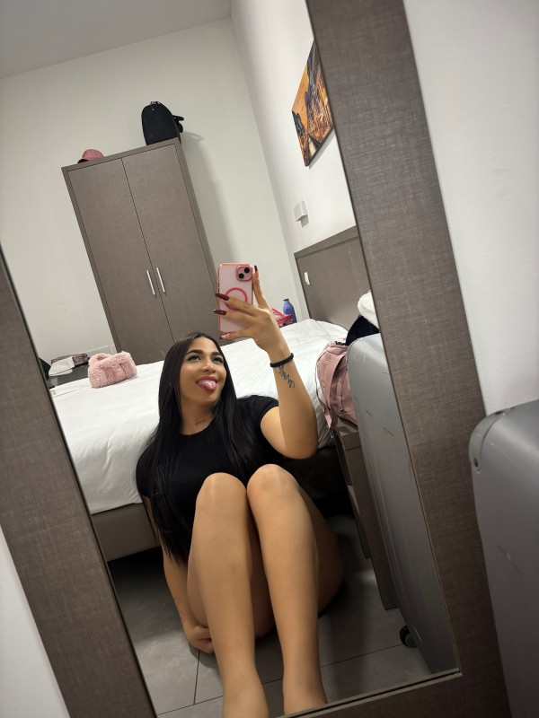 Novedad chica TRANS en valencia ven nos conocemos yo me desplazo así a ti