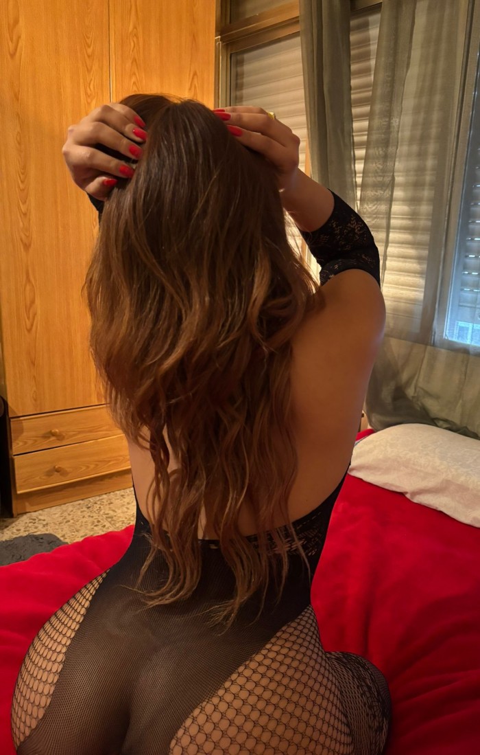 EN FERROL VEN COMEME CON LA BRAGUITA DE LADO