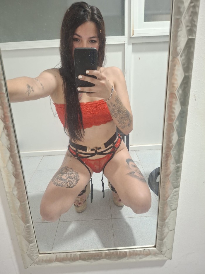 DELGADITA SUPER FIESTERA GUARRITA Y AVENTURERA