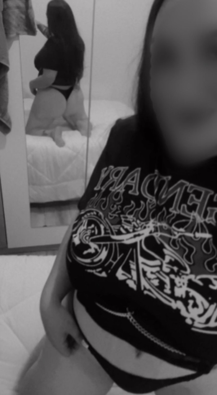 ESPAÑOLA ARDIENTE SIN PREJUCIOS MUY COMPLETA