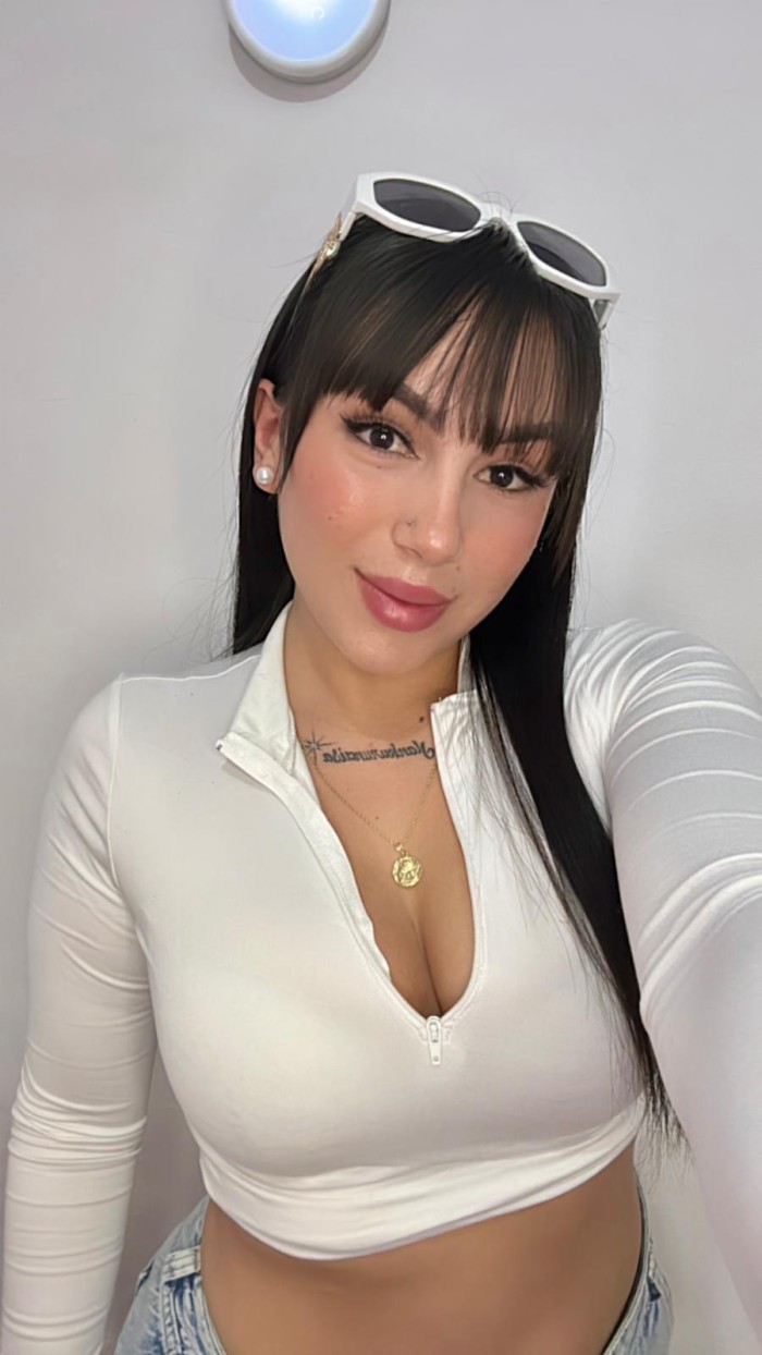 CELESTE CON UN BUEN CULETE