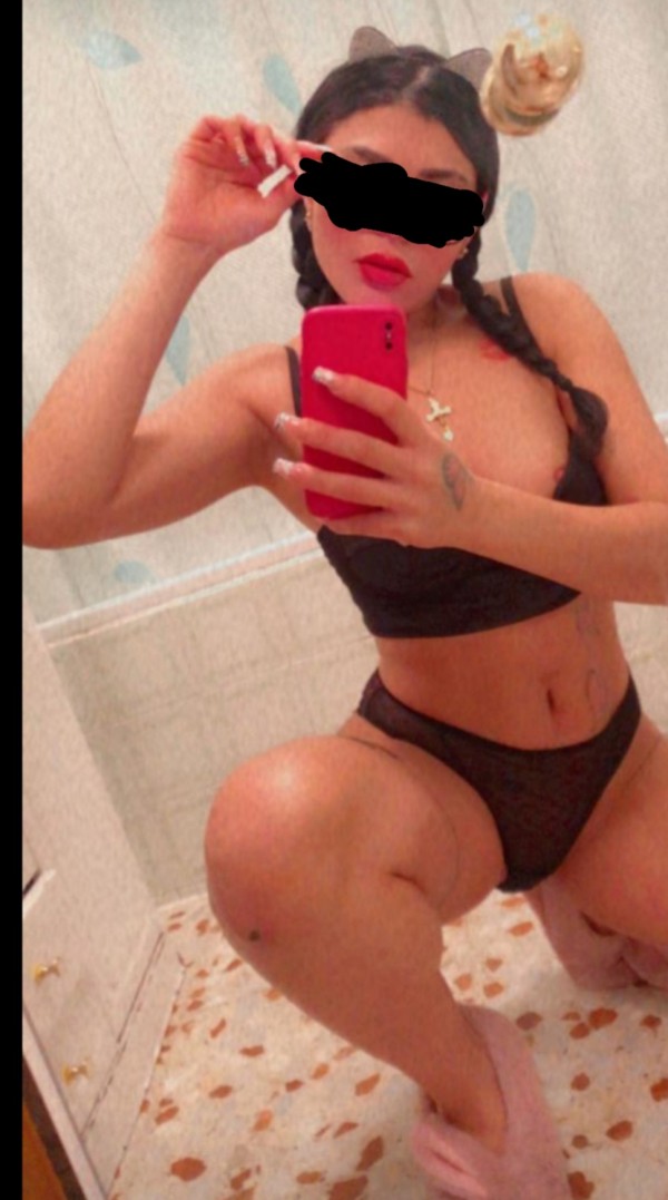 Camila la Hello Kitty Novedad Dueñas y salidas.