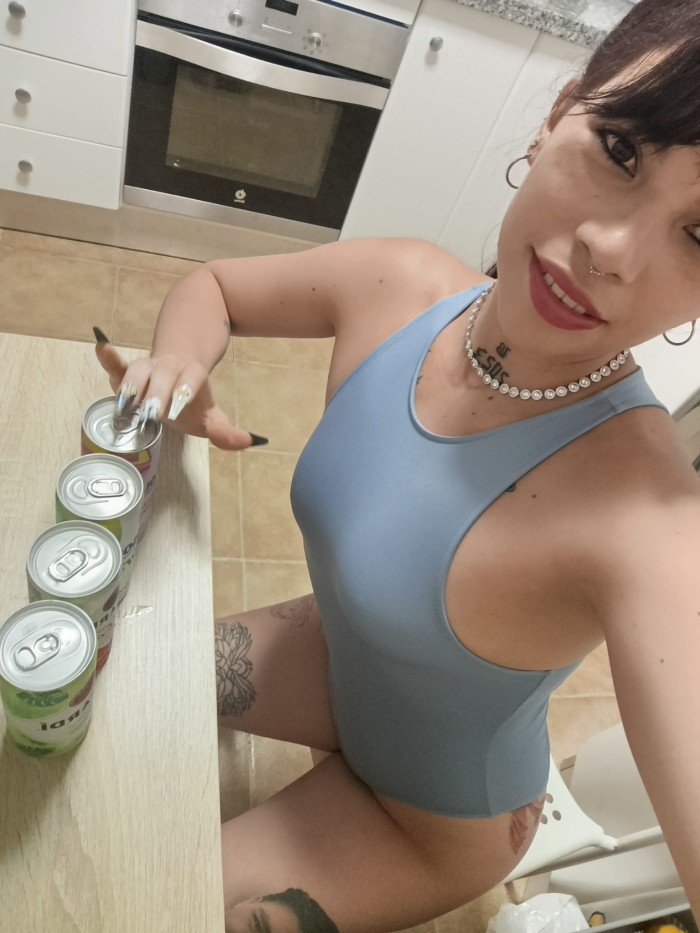 LATINA ARDIENTE Y MUY COMPLACIENTE 24/7