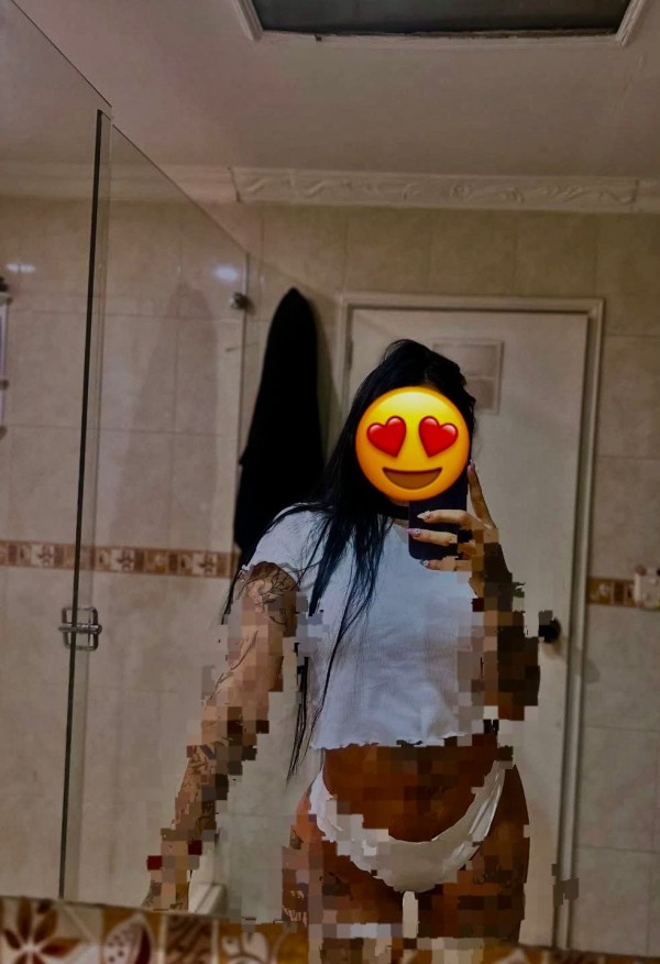 Latina ardiente experta en todo te la chupo bien rico hasta los hu……