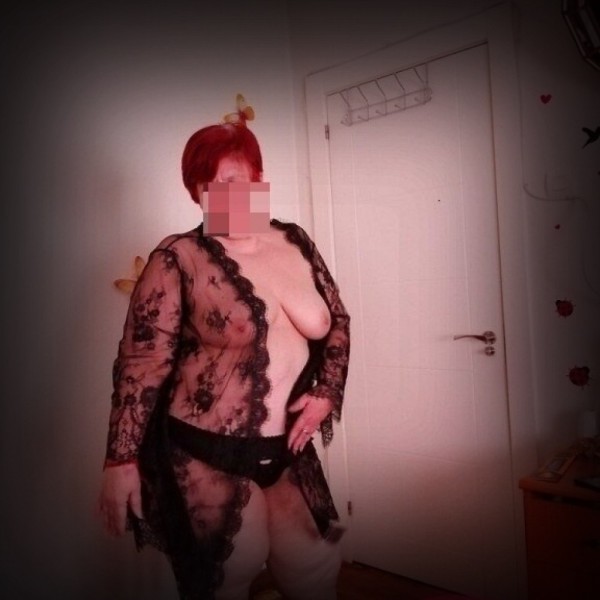 GANDIA NOVEDAD, ARGENTINA, MADURITA GORDITA CON CURVAS